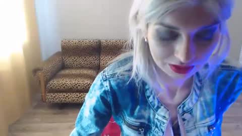 sexybeatriice online show from February 13, 2025, 7:03 am