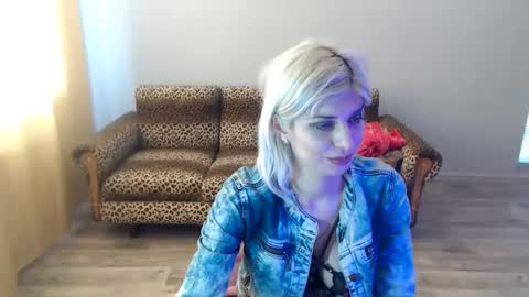 sexybeatriice online show from February 21, 2025, 10:39 am