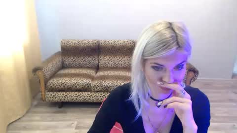 sexybeatriice online show from November 12, 2025, 7:42 am