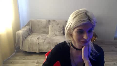 sexybeatriice online show from March 23, 2026, 7:23 am