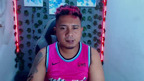 Jonas Cum BARBER IN TRAINING online show from January 4, 2025, 4:44 am