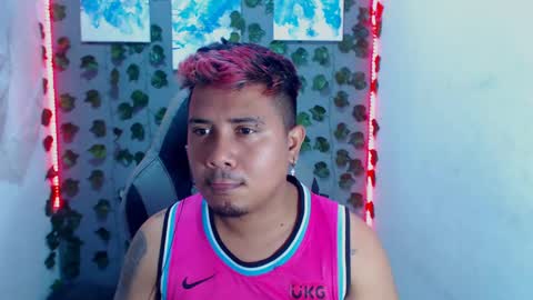 Jonas Cum BARBER IN TRAINING online show from January 11, 2025, 5:52 am