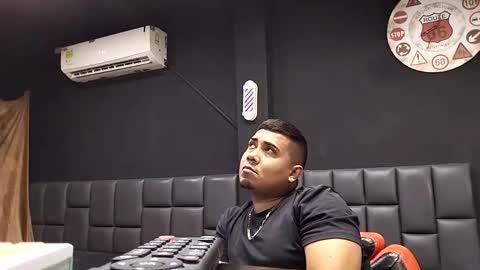 Jonas Cum BARBER IN TRAINING online show from May 18, 2026, 9:20 pm