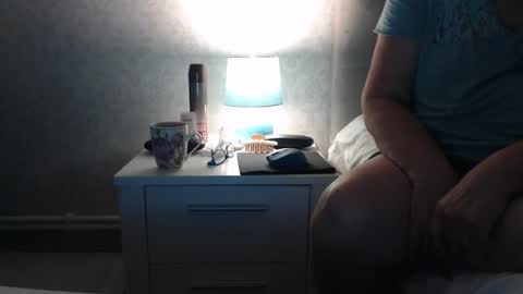 Sexyblonde4u58 online show from October 14, 2025, 3:51 am