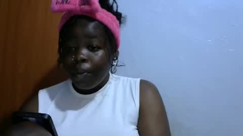 Snapshot of sexycarina254 chatting on December 6, 2024, 11:54 am sexycarina254 online show from December 6, 2024, 11:54 am