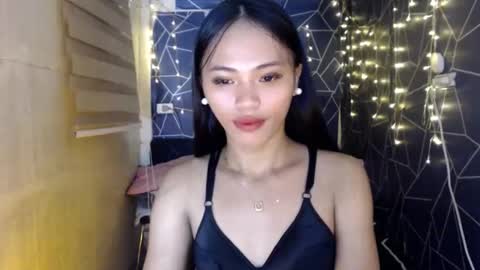 Miss Cheng online show from November 3, 2025, 6:25 am