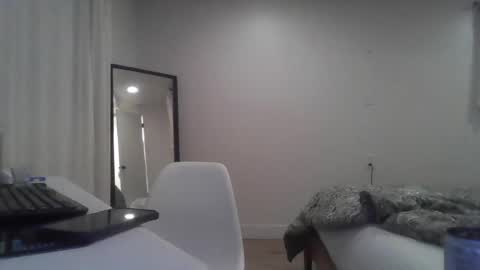 sexychrissyfem online show from March 26, 2026, 3:45 am