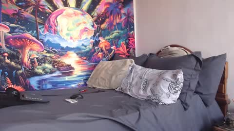 Mike online show from September 10, 2025, 9:37 pm