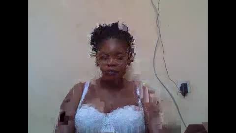 Snapshot of sexydove2 chatting on February 11, 2026, 7:02 am EMILY online show from February 11, 2026, 7:02 am