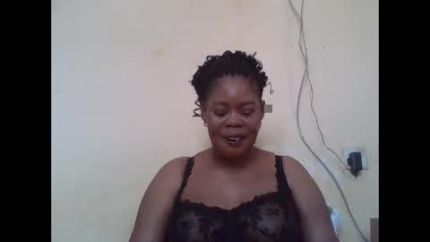 Snapshot of sexydove2 chatting on February 13, 2026, 7:26 am EMILY online show from February 13, 2026, 7:26 am