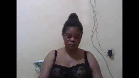 Snapshot of sexydove2 chatting on March 1, 2026, 1:51 am EMILY online show from March 1, 2026, 1:51 am