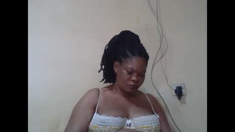 Snapshot of sexydove2 chatting on April 19, 2026, 2:16 pm EMILY online show from April 19, 2026, 2:16 pm