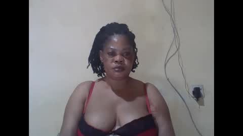 Snapshot of sexydove2 chatting on April 29, 2026, 2:59 am EMILY online show from April 29, 2026, 2:59 am