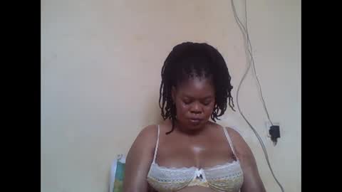 Snapshot of sexydove2 chatting on May 20, 2026, 6:41 am EMILY online show from May 20, 2026, 6:41 am