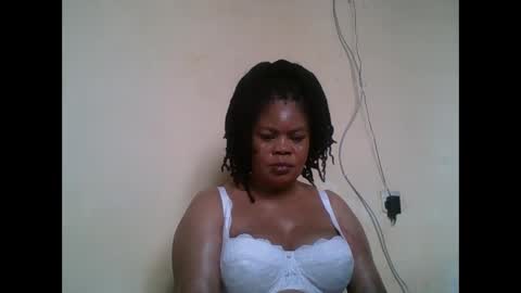 Snapshot of sexydove2 chatting on May 25, 2026, 6:30 am EMILY online show from May 25, 2026, 6:30 am
