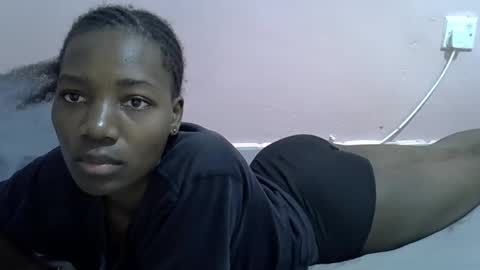 sexyghurl12 online show from February 28, 2026, 12:28 pm