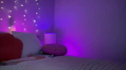 Ashley Love online show from December 20, 2024, 9:43 am