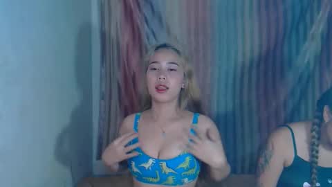 Snapshot of sexyhotbojean chatting on October 1, 2025, 6:03 pm jeanken and jelian online show from October 1, 2025, 6:03 pm