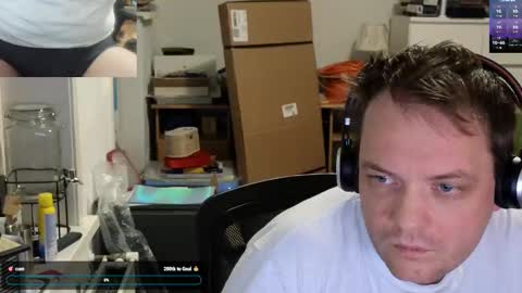 Snapshot of sexyhotboy87 chatting on December 17, 2024, 7:07 am Henry online show from December 17, 2024, 7:07 am