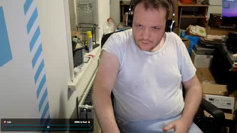 Snapshot of sexyhotboy87 chatting on December 23, 2024, 5:17 am Henry online show from December 23, 2024, 5:17 am