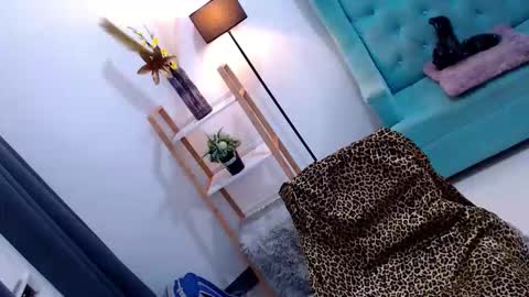 JENNY online show from November 19, 2025, 10:26 am