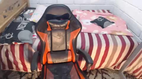 sexyjustin202 online show from January 7, 2025, 9:46 pm