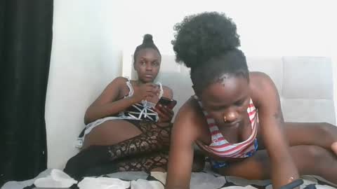 sexykiki18 online show from February 2, 2026, 4:44 am