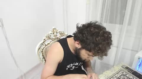 Snapshot of sexykolya chatting on October 19, 2025, 5:35 pm Kolya online show from October 19, 2025, 5:35 pm