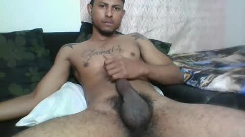 Snapshot of sexyleon69 chatting on January 31, 2025, 10:10 pm Sexy leon online show from January 31, 2025, 10:10 pm