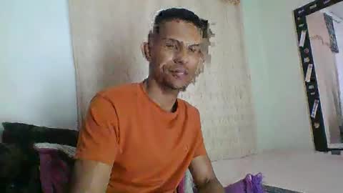 Snapshot of sexyleon69 chatting on February 8, 2026, 6:39 am Sexy leon online show from February 8, 2026, 6:39 am