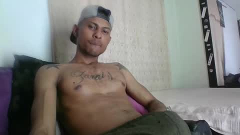 Snapshot of sexyleon69 chatting on February 10, 2026, 1:43 am Sexy leon online show from February 10, 2026, 1:43 am