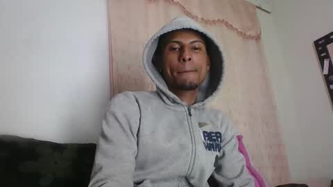 Snapshot of sexyleon69 chatting on February 24, 2026, 3:04 am Sexy leon online show from February 24, 2026, 3:04 am