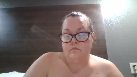 sexylil_bbw online show from June 28, 2026, 9:32 pm