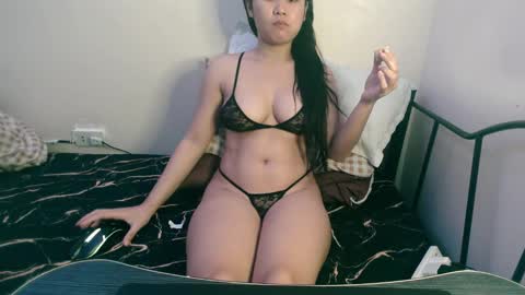 Lily online show from December 2, 2024, 10:34 pm