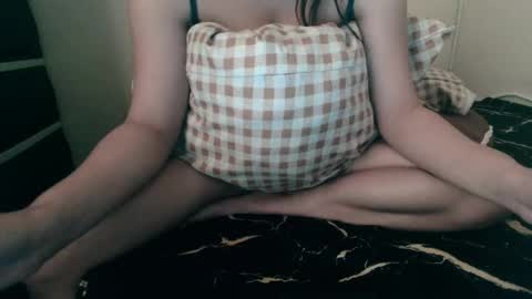 Lily online show from December 5, 2024, 11:07 pm