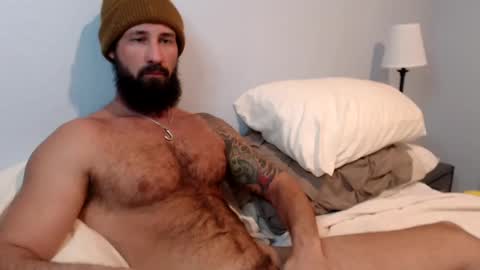 Snapshot of sexymanmk26 chatting on December 22, 2024, 10:36 pm lets go private im ready to play pvt cum online show from December 22, 2024, 10:36 pm