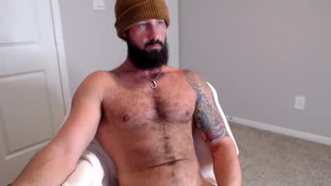 Snapshot of sexymanmk26 chatting on December 29, 2024, 3:11 am lets go private im ready to play pvt cum online show from December 29, 2024, 3:11 am