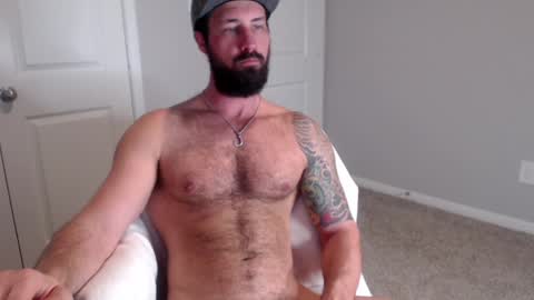 Snapshot of sexymanmk26 chatting on February 4, 2025, 12:44 pm lets go private im ready to play pvt cum online show from February 4, 2025, 12:44 pm