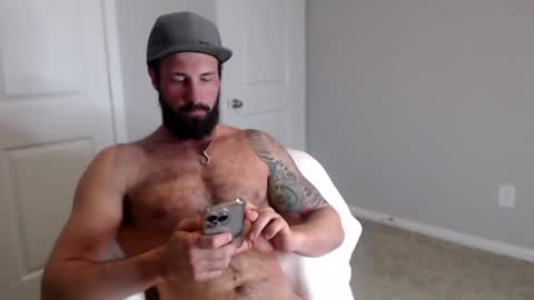 Snapshot of sexymanmk26 chatting on February 5, 2025, 1:26 am lets go private im ready to play pvt cum online show from February 5, 2025, 1:26 am