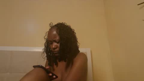 Snapshot of sexymia56 chatting on September 14, 2025, 2:05 pm Miss mia online show from September 14, 2025, 2:05 pm