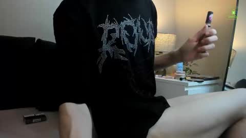 Sexy online show from December 18, 2025, 5:52 pm