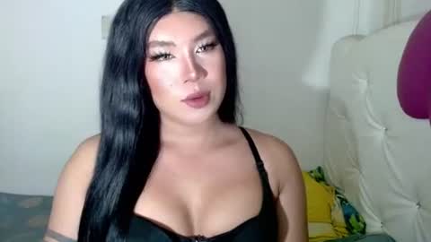 Snapshot of sexymika_xoxo chatting on December 3, 2025, 7:05 am Mika online show from December 3, 2025, 7:05 am