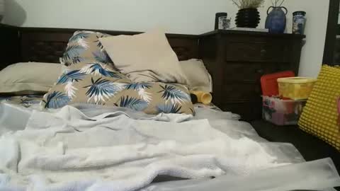 Miya online show from June 5, 2026, 6:42 am