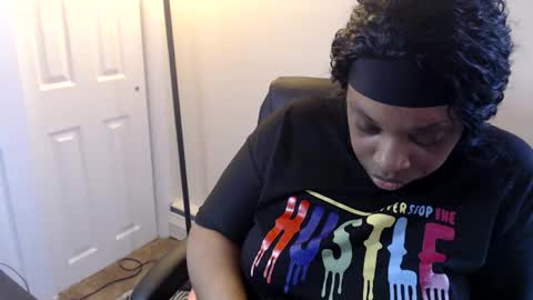 SexyMona online show from June 4, 2026, 3:18 pm