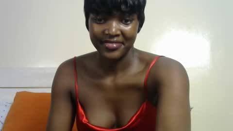 Snapshot of sexypetite_lee chatting on November 17, 2025, 6:52 am Lee online show from November 17, 2025, 6:52 am