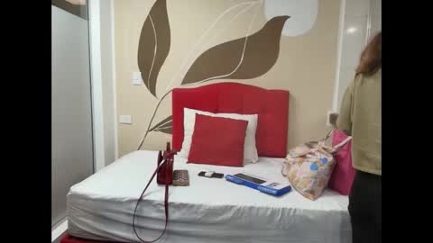 R A C H E L online show from September 9, 2025, 11:54 am