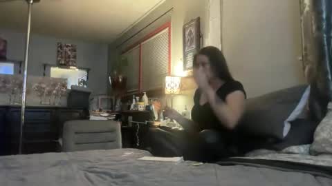 sexyred77713 online show from December 22, 2025, 1:35 am