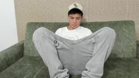 Snapshot of sexys_boys18 chatting on September 29, 2025, 7:08 pm MATIAS-18   THIAHO -18  MAX-19  NICOKALY-19  CAIN-19   MOD ESTEBAN online show from September 29, 2025, 7:08 pm