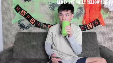 Snapshot of sexys_boys18 chatting on October 13, 2025, 7:36 pm MATIAS-18   THIAHO -18  MAX-19  NICOKALY-19  CAIN-19   MOD ESTEBAN online show from October 13, 2025, 7:36 pm