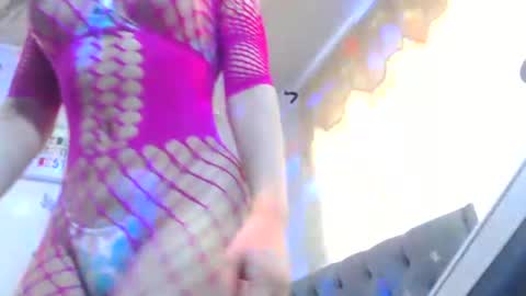 Venus Independent Model online show from January 3, 2025, 5:10 pm